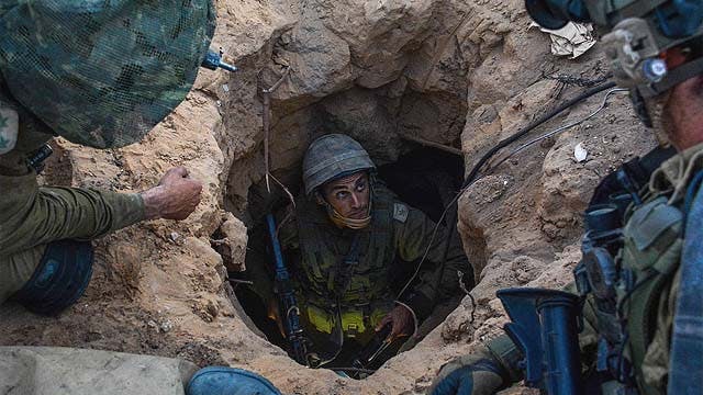 idf-soldier-investigating-a-Hamas-tunnel