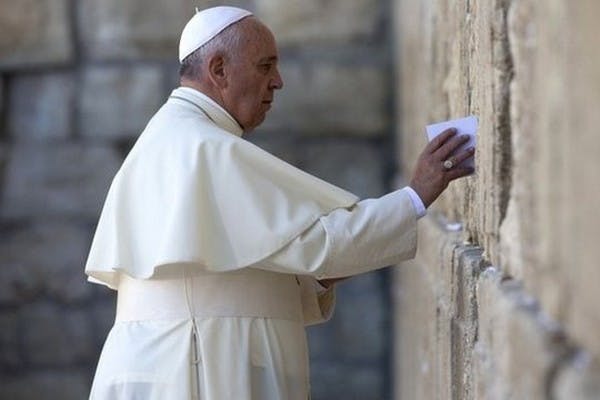 Pope at Western Wall