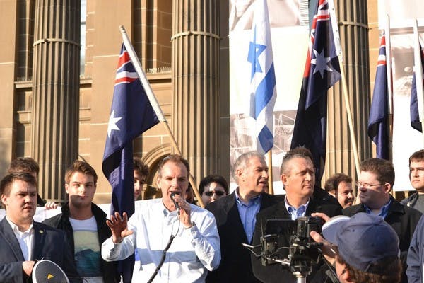 David Southwick addresses a rally in Melbourne after a Hamas attack on Israel in 2012