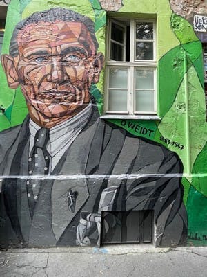 Mural of Otto Weidt on the wall of his museum workshop